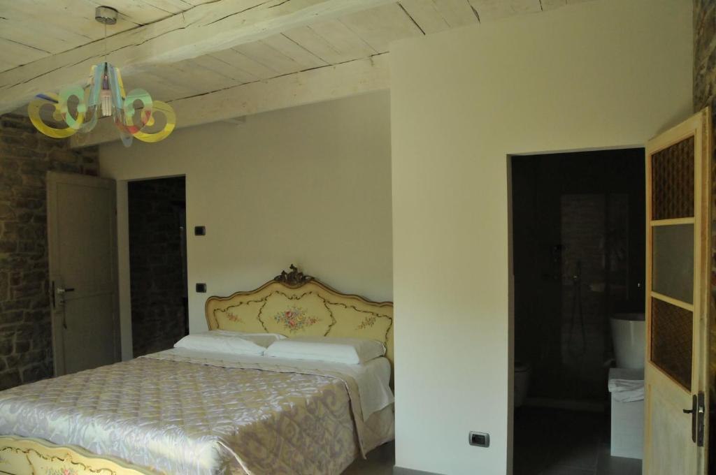 La Locanda Della Campanara Santa Sofia Chambre photo